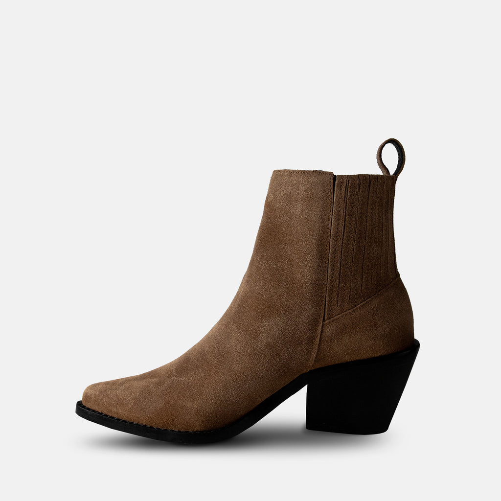 botas taupe botas café botin cafe botin taupeEstilo y comodidad Moda femenina Últimas tendencias Durabilidad Hecho en México Confección de alta calidad botas de cuero  mujer botas de moda botas para  mujer de moda  botas bala di gala 